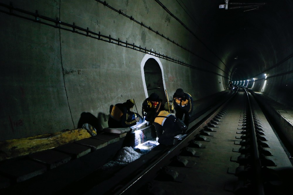 润州铁路运营隧道病害现状